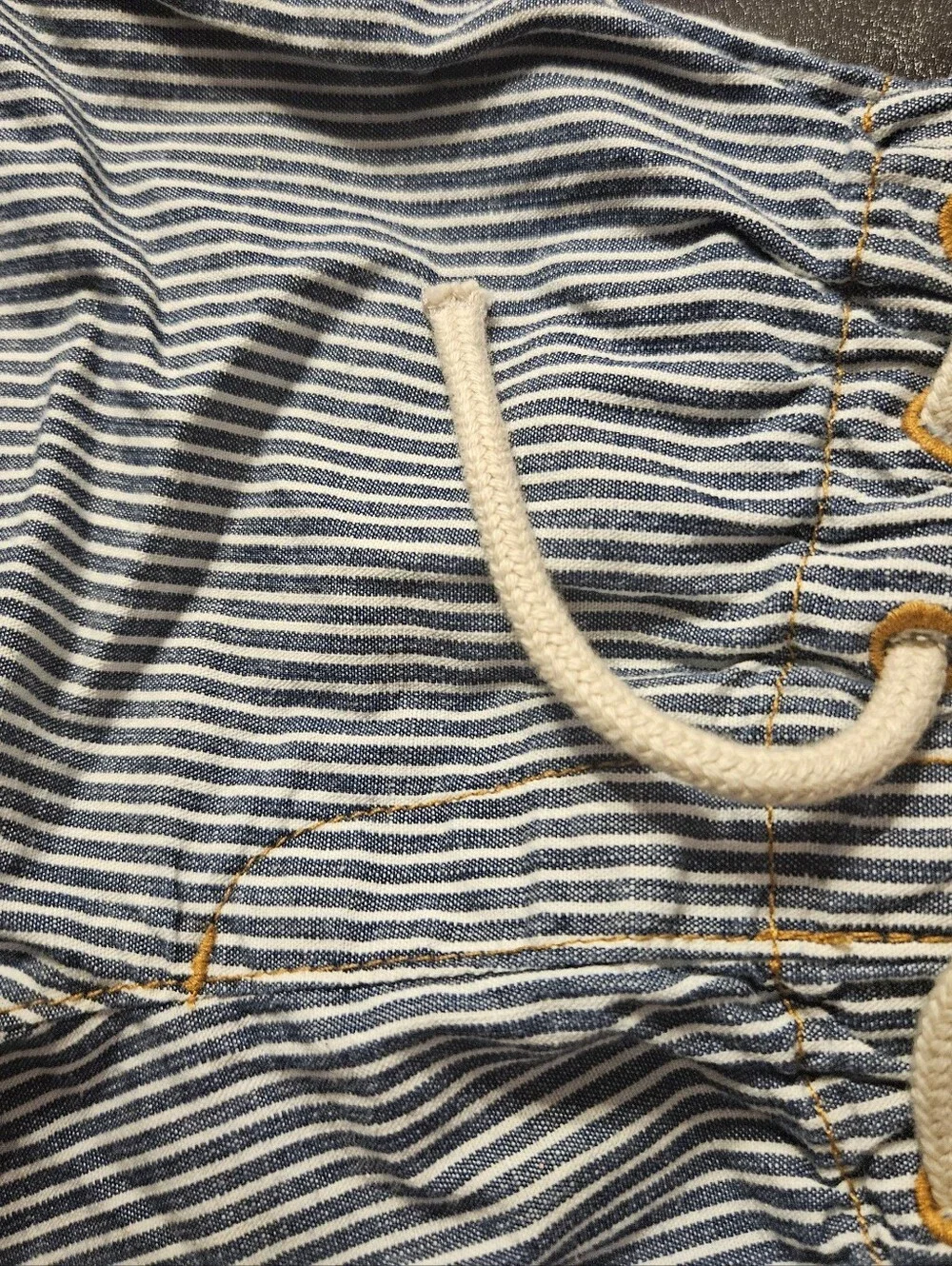 GAP Blue and White Pinstripe Elastic Waist Shorts Girl Size 12/18months